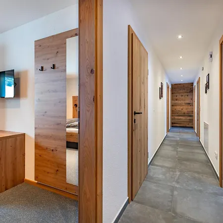 Leo-3 By Interhome Appartement *